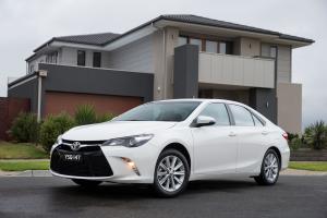 Toyota Camry Atara S 2015 года